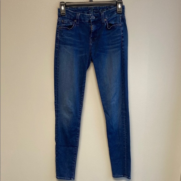 Seven for All Mankind 'Gwenevere' Skinny Denim Jeans in a Dark Wash (24W x 29L) - Picture 1 of 9